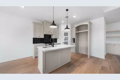 429 S Williamson Street, Giddings, TX 78942 - Photo 9