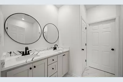 429 S Williamson Street, Giddings, TX 78942 - Photo 19