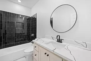 429 S Williamson St, Giddings, TX 78942 - Photo 15