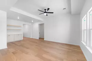 429 S Williamson St, Giddings, TX 78942 - Photo 13