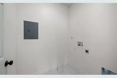 429 S Williamson Street, Giddings, TX 78942 - Photo 17