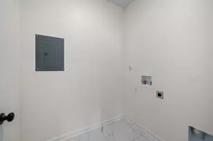 429 S Williamson St, Giddings, TX 78942 - Photo 17