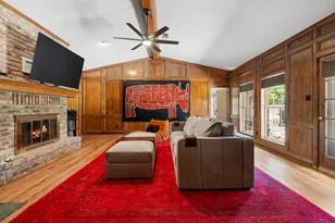 400 Hackberry St, Lockhart, TX 78644 - Photo 17
