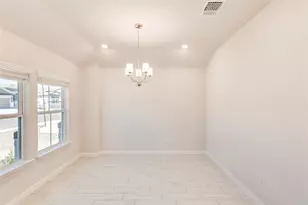 125 Comet Pointe Dr, Georgetown, TX 78628 - Photo 5