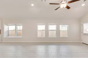 125 Comet Pointe Dr, Georgetown, TX 78628 - Photo 9