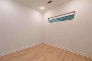 100 W Mockingbird Ln, Austin, TX 78745 - Photo 7