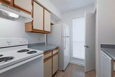 2430 Cromwell Circle #0709, Austin, TX 78741 - Photo 7