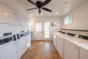 2430 Cromwell Cir, Austin, TX 78741 - Photo 19