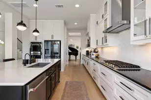 140 Baldovino Skyway, Lakeway, TX 78738 - Photo 11