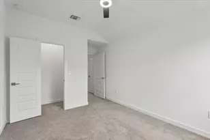 7200 Garnet Mill Ln, Austin, TX 78744 - Photo 31