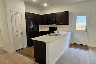 128 Dollars Dr, Jarrell, TX 76537 - Photo 11