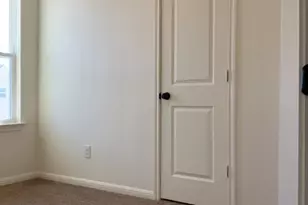 2002 W 2nd St, Taylor, TX 76574 - Photo 13