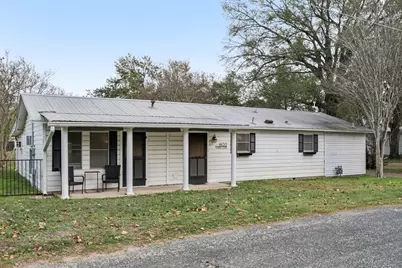 902 Turney Street, Smithville, TX 78957 - Photo 7