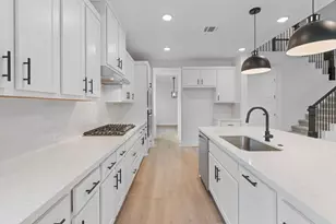 565 Wood Thrush Run, Kyle, TX 78640 - Photo 9