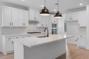 565 Wood Thrush Run, Kyle, TX 78640 - Photo 7