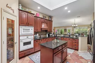 9212 Shady Meadow Dr, Boerne, TX 78006 - Photo 7