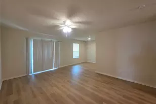 104 E Eggleston St, Manor, TX 78653 - Photo 3