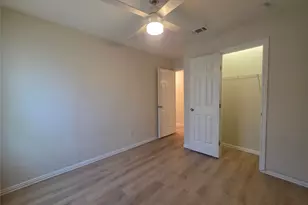 104 E Eggleston St, Manor, TX 78653 - Photo 11