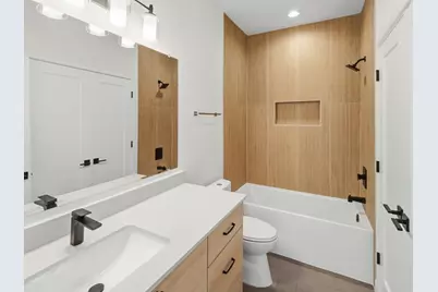 1106 S Meadows Drive SW #2, Austin, TX 78758 - Photo 9
