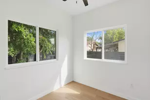 1106 S Meadows Dr SW, Austin, TX 78758 - Photo 11