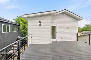 1106 S Meadows Dr SW, Austin, TX 78758 - Photo 15