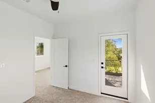 1106 S Meadows Dr SW, Austin, TX 78758 - Photo 21