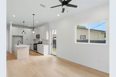 1106 S Meadows Drive SW #2, Austin, TX 78758 - Photo 3