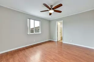 3000 Meadow Ln, Taylor, TX 76574 - Photo 9