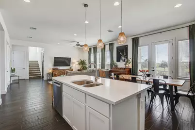 9208 Apogee Boulevard, Austin, TX 78744 - Photo 11