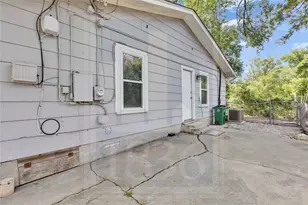 4810 Prock Ln, Austin, TX 78721 - Photo 21