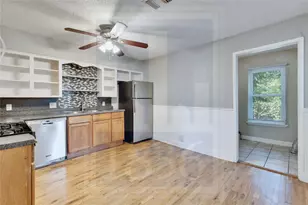 4810 Prock Ln, Austin, TX 78721 - Photo 9