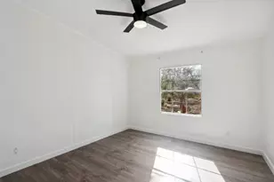 462 Texas Oak Dr, Cedar Creek, TX 78612 - Photo 15