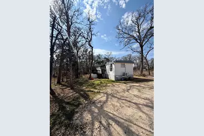 109 Seminole Drive, Smithville, TX 78957 - Photo 17