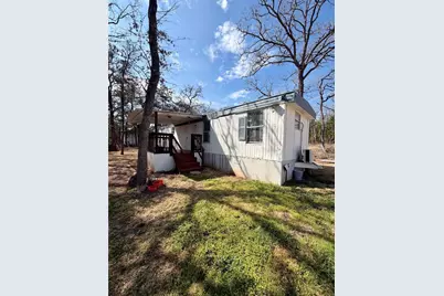 109 Seminole Drive, Smithville, TX 78957 - Photo 1