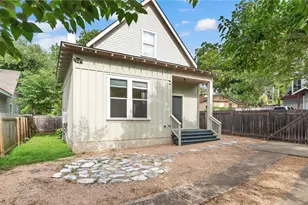 1165 Poquito St, Austin, TX 78702 - Photo 25