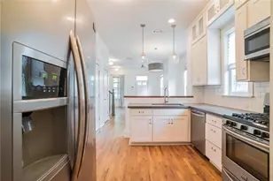 1165 Poquito St, Austin, TX 78702 - Photo 11