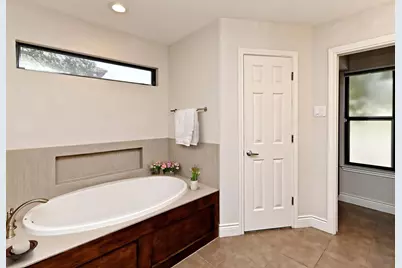 1706 Lakeway Boulevard, Lakeway, TX 78734 - Photo 9