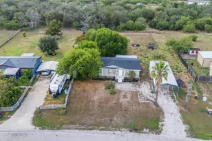 141 Davie Ln, Marion, TX 78124 - Photo 27