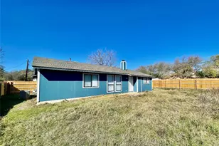 2001 Lisa Ln, San Marcos, TX 78666 - Photo 17