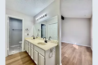 2001 Lisa Lane, San Marcos, TX 78666 - Photo 9