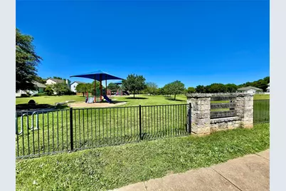 2001 Lisa Lane, San Marcos, TX 78666 - Photo 21