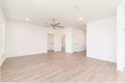 569 Bella Rose Drive, Belton, TX 76513 - Photo 9