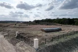 104 Scotty Ln, Liberty Hill, TX 78642 - Photo 1