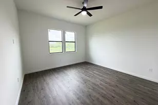 138 Blushing Dr, Cedar Creek, TX 78612 - Photo 7