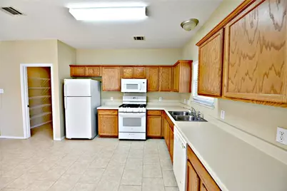 1110 Henderson Drive, Leander, TX 78641 - Photo 7