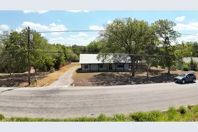 1303 Lovers Lane, Bastrop, TX 78602 - Photo 3