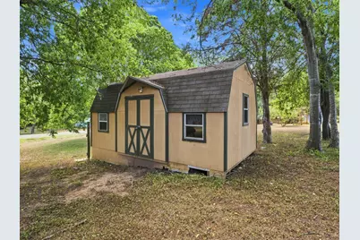1303 Lovers Lane, Bastrop, TX 78602 - Photo 27