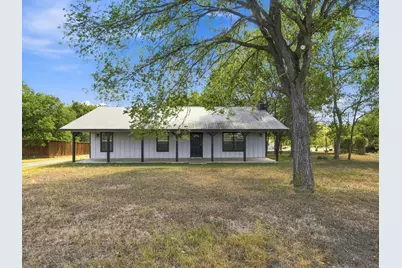 1303 Lovers Lane, Bastrop, TX 78602 - Photo 1