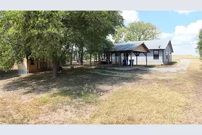 1303 Lovers Lane, Bastrop, TX 78602 - Photo 33