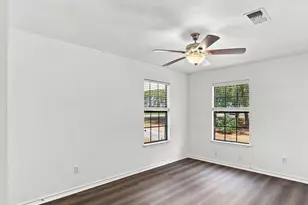 1303 Lovers Ln, Bastrop, TX 78602 - Photo 17